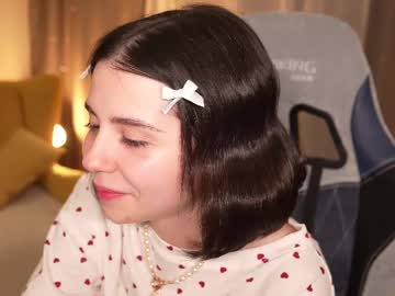 Amely_Snowwhite Chaturbate stream image from April 09, 2025