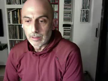 Mb250bcn Chaturbate stream image from April 09, 2025