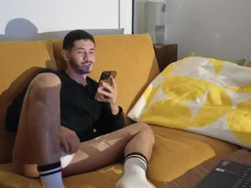 Matthew_Broom Chaturbate stream image from April 09, 2025