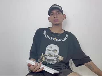 Ploud_777 Chaturbate stream image from April 10, 2025