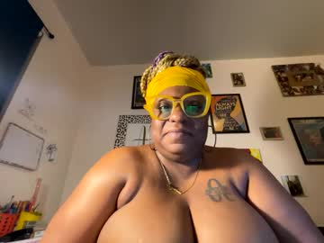 Madamzee84 Chaturbate stream image from April 10, 2025