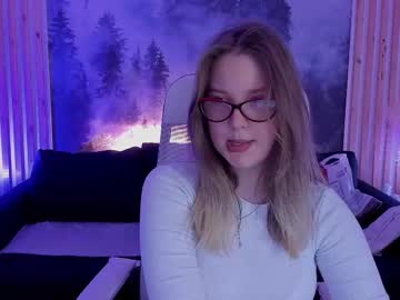 Sandrahardin Chaturbate stream image from April 10, 2025