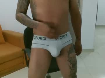 Jcam13c Chaturbate stream image from April 10, 2025