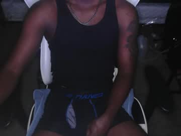 Jinxbear1 Chaturbate stream image from April 10, 2025