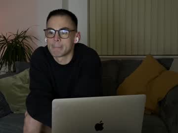 Xhumvers Chaturbate stream image from April 10, 2025