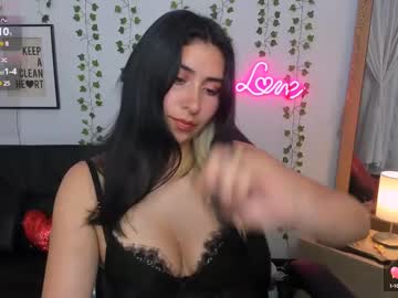 Coliins_Laura Chaturbate stream image from April 10, 2025
