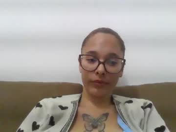 Queengeek777 Chaturbate stream image from April 10, 2025