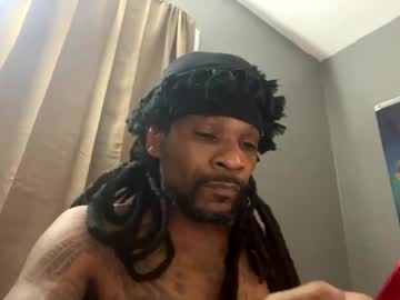 Daddeezroom Chaturbate stream image from April 10, 2025