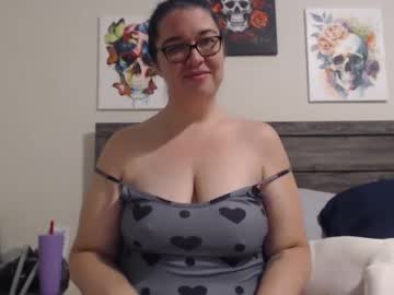 Onlylovedinthedark Chaturbate stream image from April 10, 2025