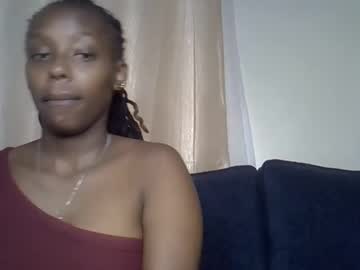 Badbitchee Chaturbate stream image from April 10, 2025