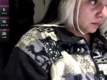 Curvy4hell Chaturbate stream image from April 10, 2025