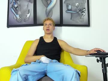 Benjamin_New Chaturbate stream image from April 10, 2025