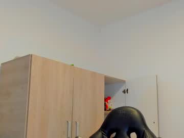 Tyler_Lautners Chaturbate stream image from April 10, 2025