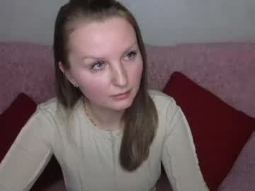 Belleamiee Chaturbate stream image from April 10, 2025