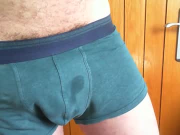 Brit_Dadbod Chaturbate stream image from April 10, 2025