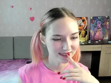 Kikiclark_ Chaturbate stream image from April 10, 2025