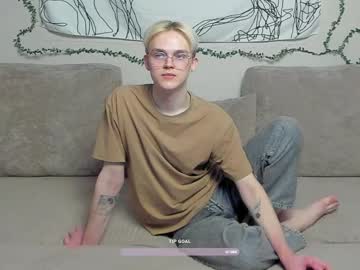 Nick_Loves_Polly Chaturbate stream image from April 10, 2025