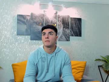 Simon_Teixeira Chaturbate stream image from April 10, 2025