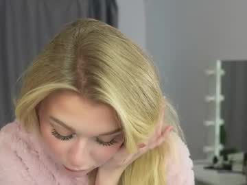 Amazingland Chaturbate stream image from April 10, 2025