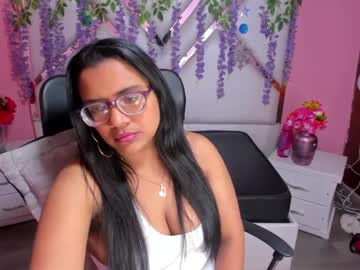 Emmabrunette_ Chaturbate stream image from April 10, 2025