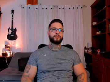 Max_Dic1 Chaturbate stream image from April 10, 2025