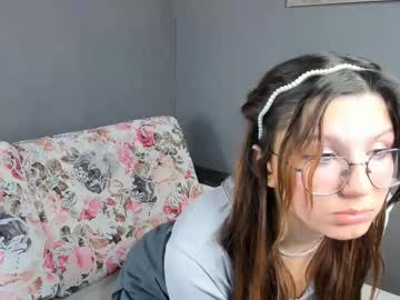 Holyvangarni Chaturbate stream image from April 10, 2025