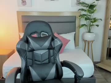 Im_Thaly27_ Chaturbate stream image from April 10, 2025