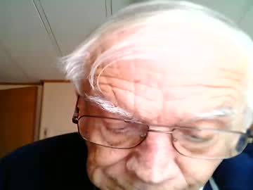 Littleone6 Chaturbate stream image from April 10, 2025