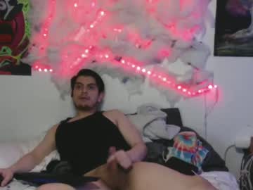 Andyboy4210 Chaturbate stream image from April 10, 2025