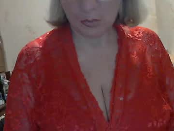Tittylina Chaturbate stream image from April 10, 2025