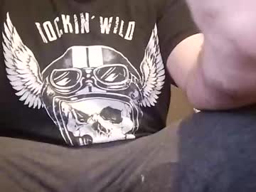 Awelo8011 Chaturbate stream image from April 10, 2025