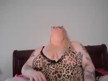 Morganjames86 Chaturbate stream image from April 10, 2025
