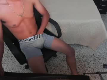 Aaroon_Wills Chaturbate stream image from April 10, 2025