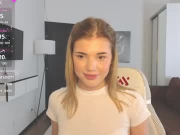 Adri_Dream Chaturbate stream image from April 10, 2025