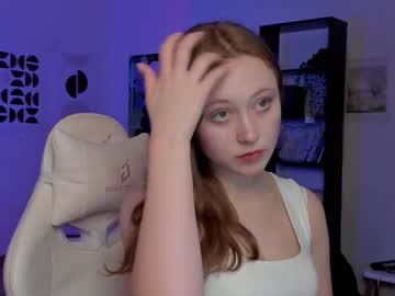 Milky_Starr Chaturbate stream image from April 10, 2025