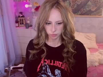 Alexbellis Chaturbate stream image from April 11, 2025
