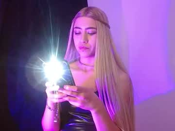 Ginevramin0ra_ Chaturbate stream image from April 11, 2025