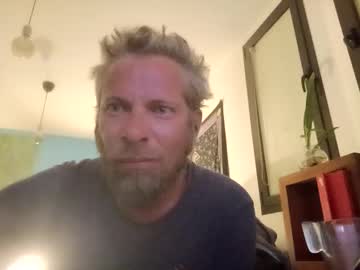 Rondondon Chaturbate stream image from April 11, 2025