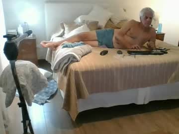 Max_2017 Chaturbate stream image from April 11, 2025