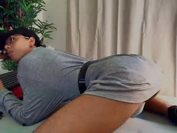 Aron_Smick Chaturbate stream image from April 11, 2025