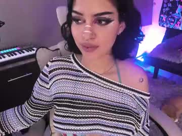 Bunnypeachyy Chaturbate stream image from April 11, 2025