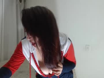 Luna_Monty Chaturbate stream image from April 11, 2025