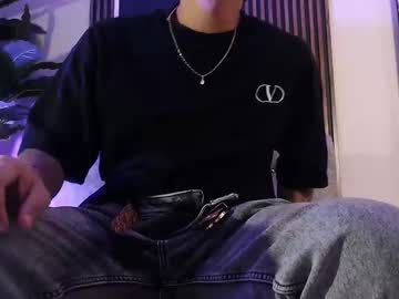 Maxtayloor Chaturbate stream image from April 11, 2025