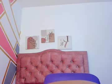 Trixie_Queen Chaturbate stream image from April 11, 2025