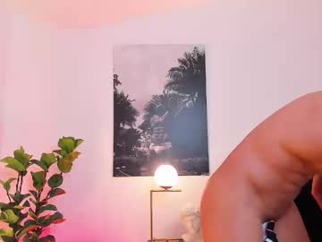 Tian_Brooks Chaturbate stream image from April 11, 2025