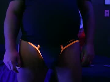 Mickdollz Chaturbate stream image from April 11, 2025