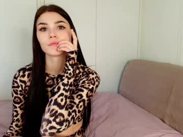 Bettumoss Chaturbate stream image from April 11, 2025