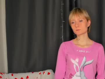 Katiebrimhall Chaturbate stream image from April 11, 2025