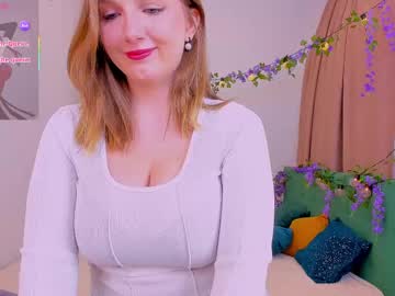 Holyboobs13 Chaturbate stream image from April 11, 2025