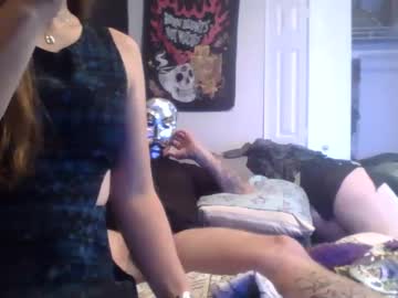Molotovfoxtail Chaturbate stream image from April 11, 2025